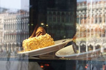 Window Shopping at Florians Cafe, San Marco Piazza, Venice